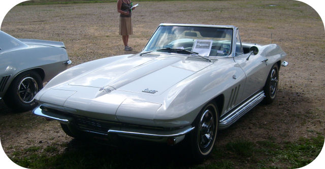 1966 Chevrolet Corvette Sting Ray Convertible Roadster front